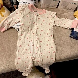 Tahari Baby Onsie (3-6 months)